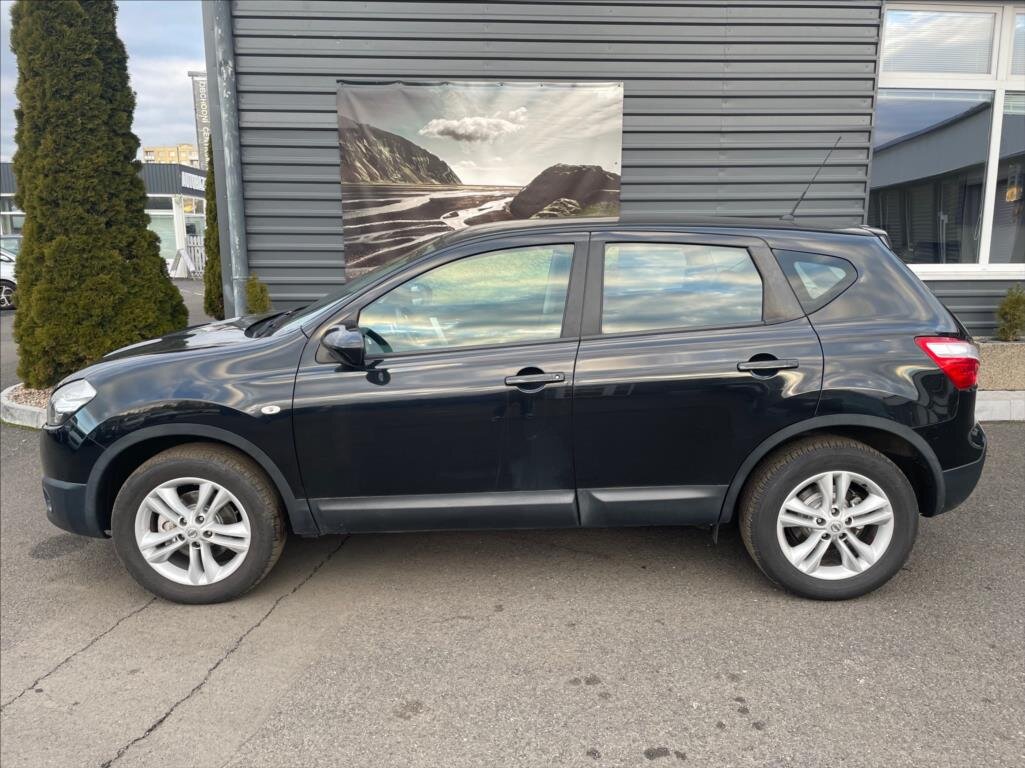 Nissan Qashqai SUV / Terénní 2,0 l 110 kw