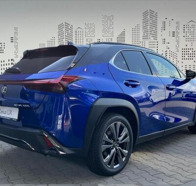 Lexus UX 250h 4