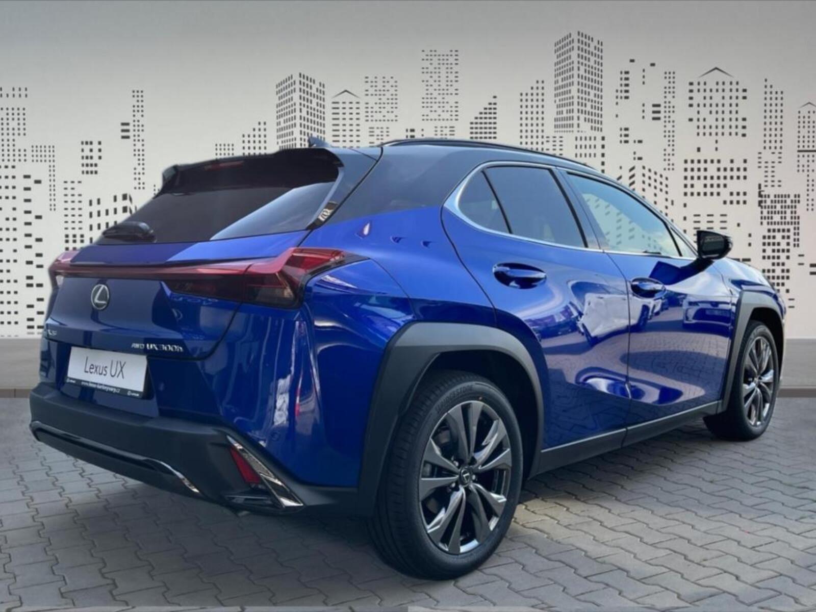 Lexus UX 250h 4