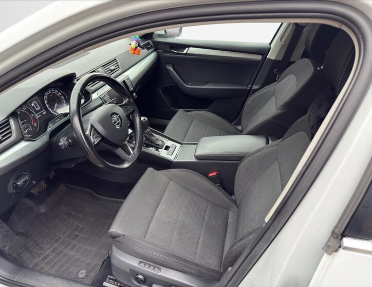 Škoda Superb Sedan / Limuzína 2,0 l 110 kw