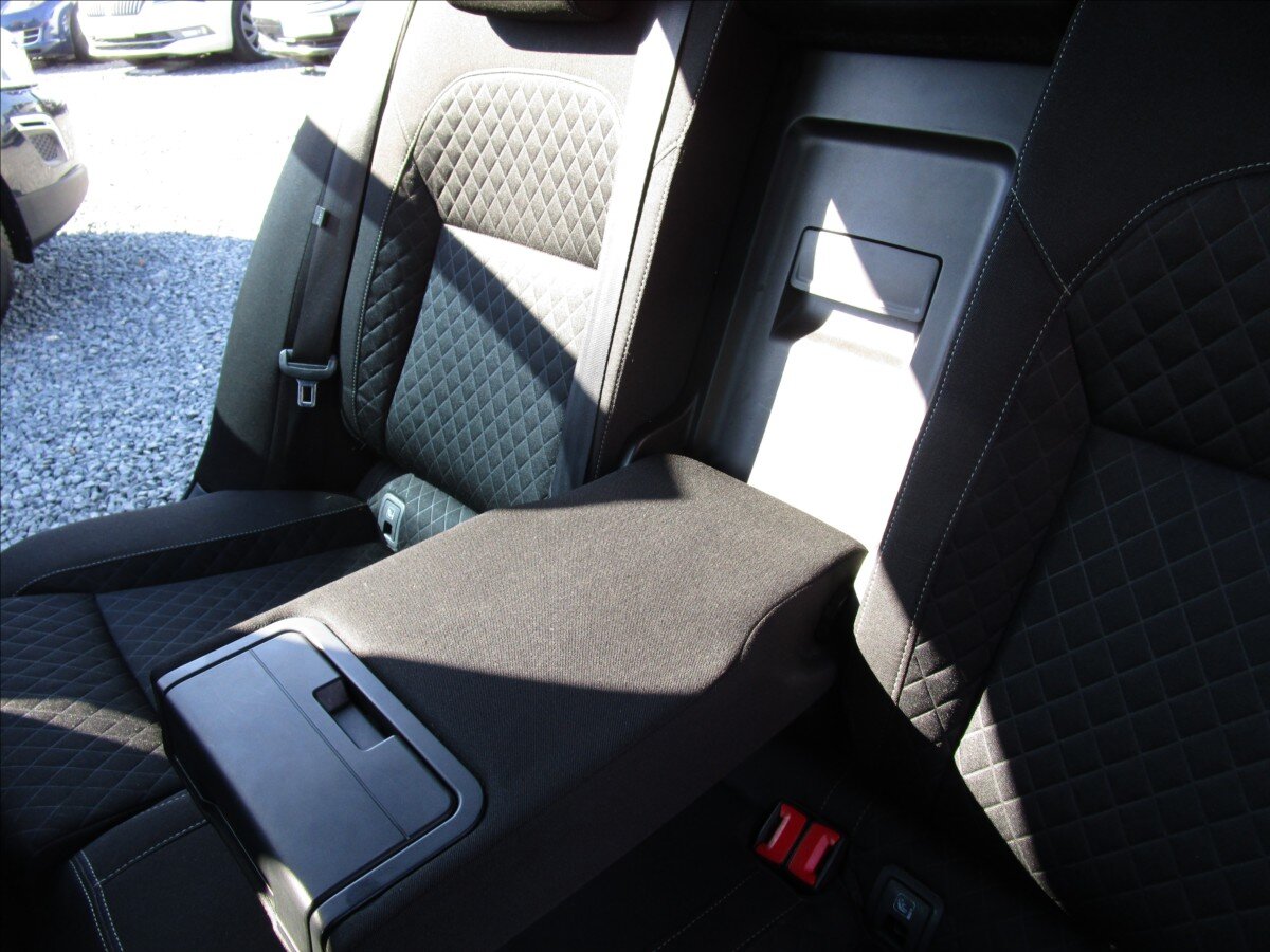 Škoda Superb Kombi 2,0 l 110 kw