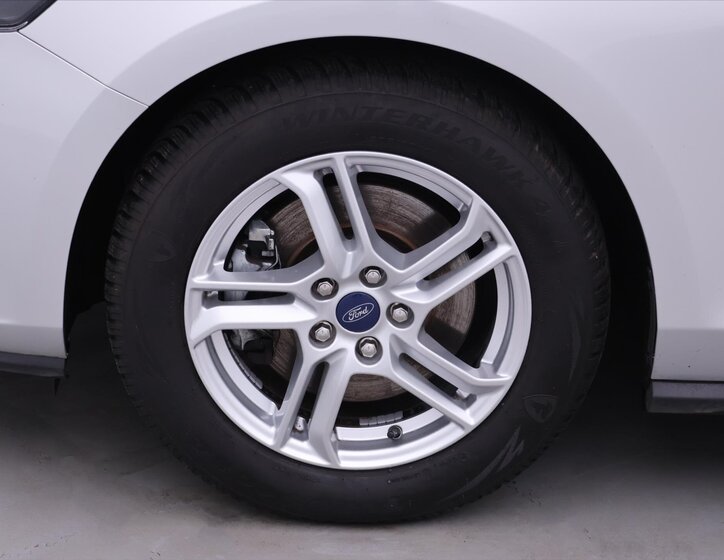 Ford Focus Kombi 999,0 92 kw