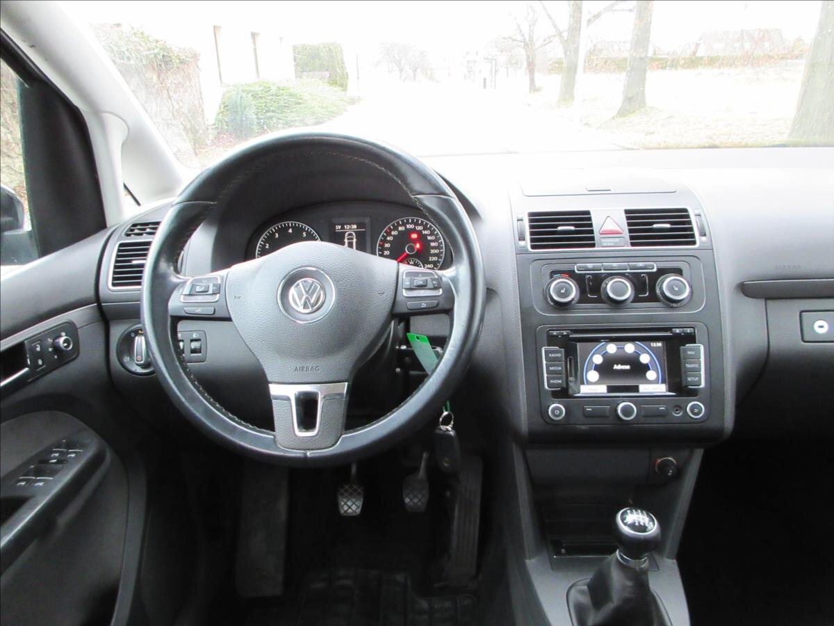 Volkswagen Touran Kombi 1,4 l 103 kw