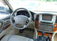 Toyota Land Cruiser 23