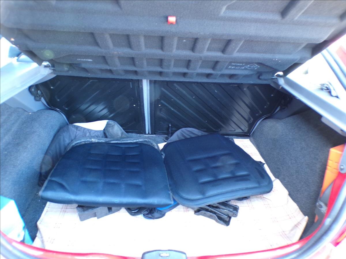 Renault Mégane Hatchback 1,6 l 79 kw