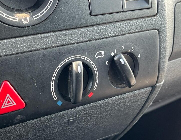 Volkswagen Multivan Kombi 2,5 l 96 kw