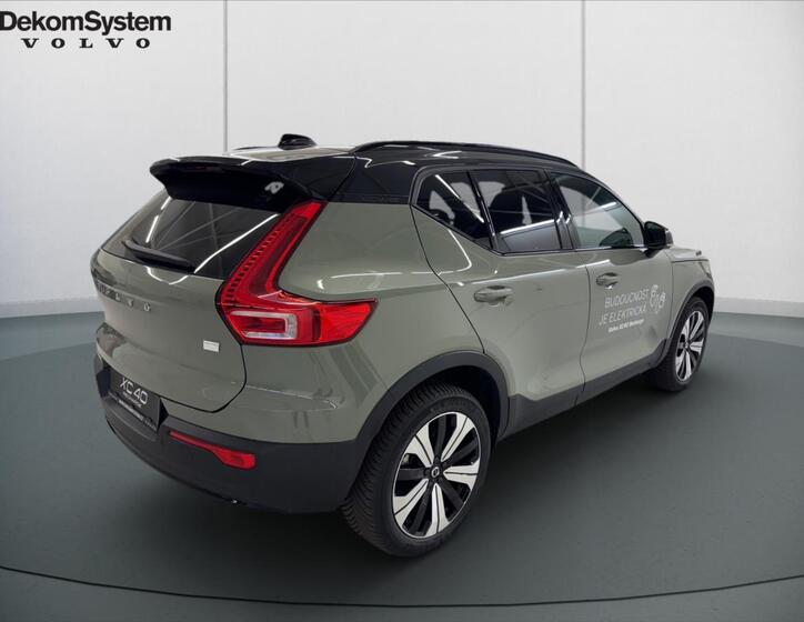 Volvo XC40 3