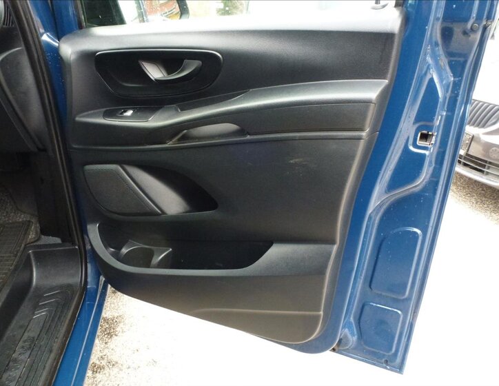 Mercedes-Benz Vito 24