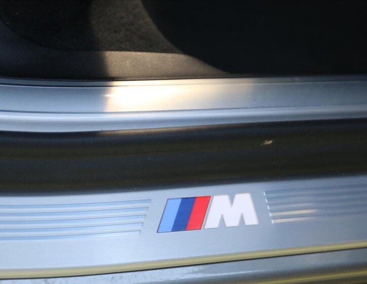 BMW Řada 7 Sedan / Limuzína 3,0 l 294 kw