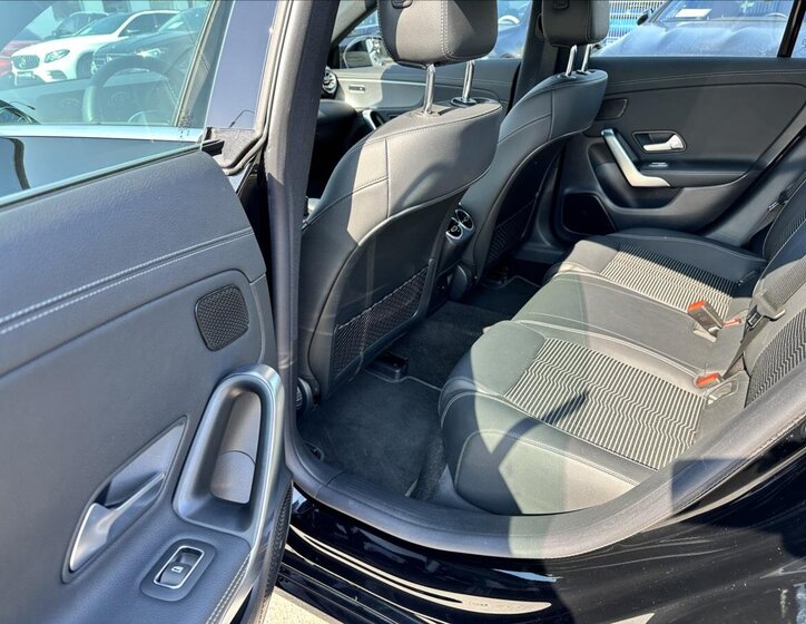 Mercedes-Benz CLA Kupé 1,3 l 120 kw