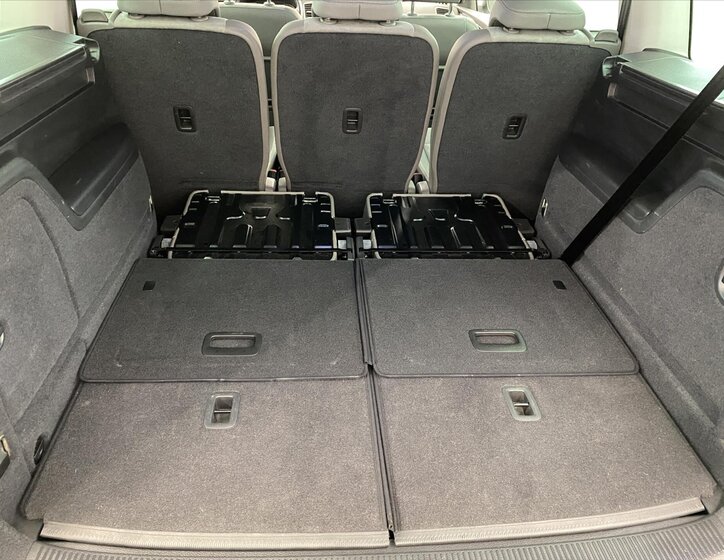 Volkswagen Sharan 19