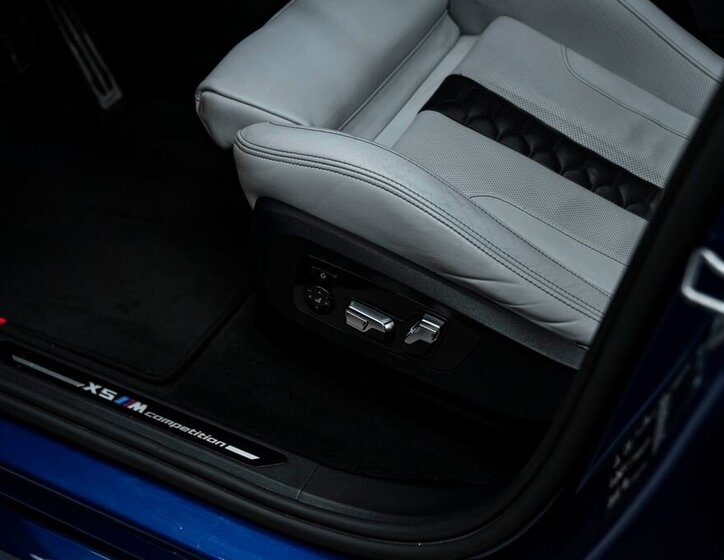 BMW X5 SUV / Terénní 4,4 l 460 kw