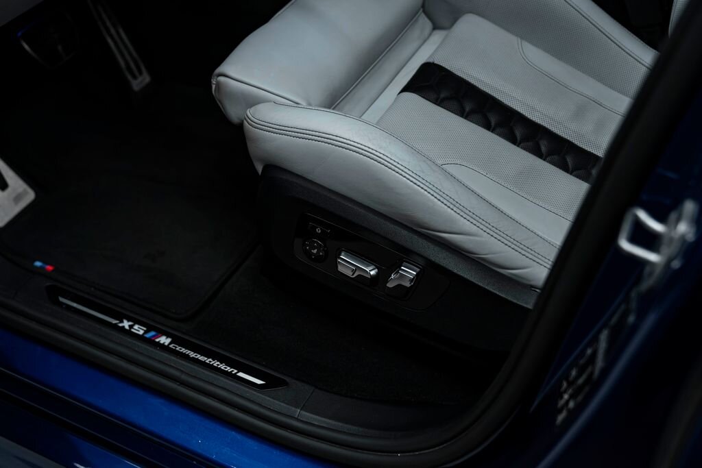 BMW X5 SUV / Terénní 4,4 l 460 kw