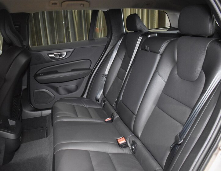 Volvo V60 Kombi 2,0 l 145 kw