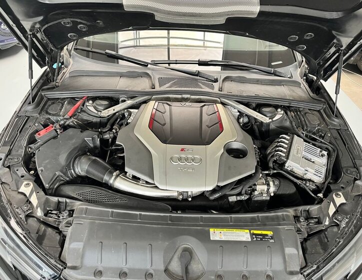 Audi RS4 Kombi 2,9 l 331 kw