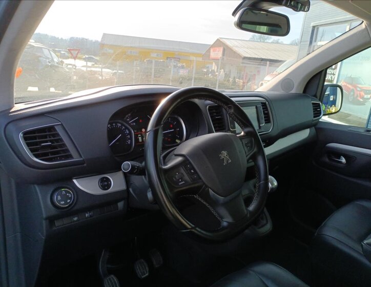 Peugeot Traveller 7
