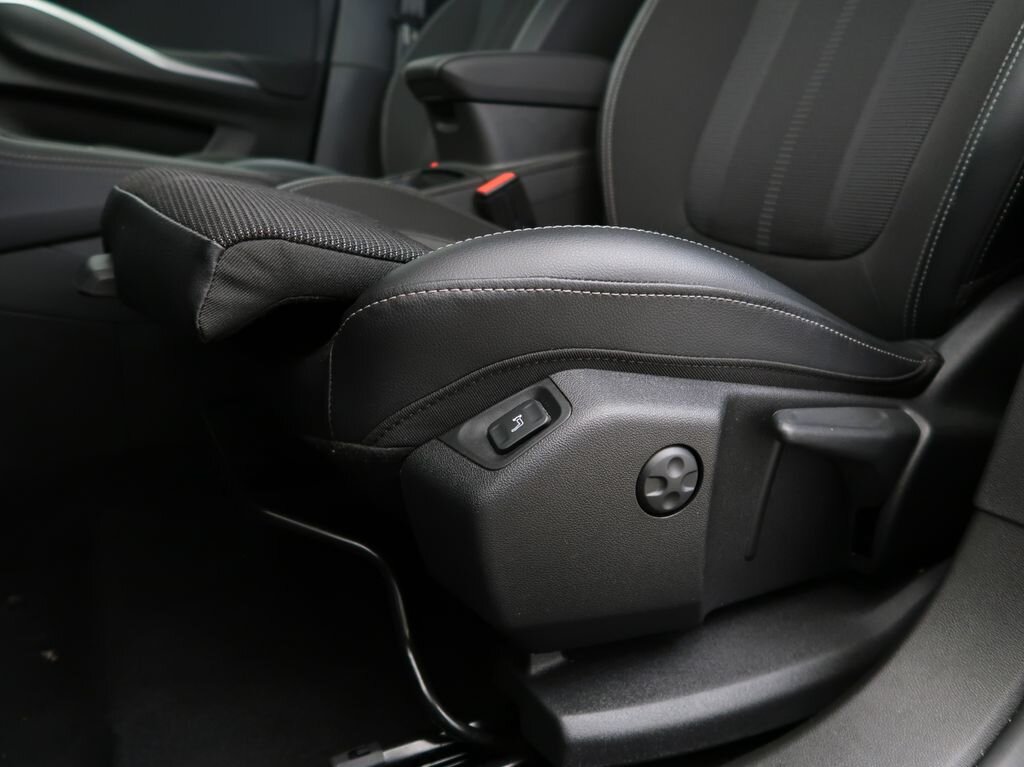 Opel Grandland SUV 1,2 l 96 kw