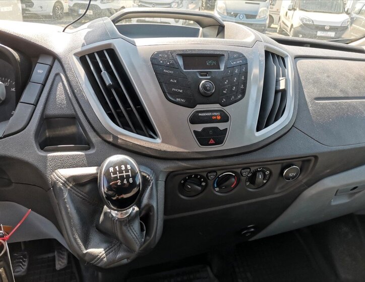 Ford Transit Valník 2,0 l 125 kw