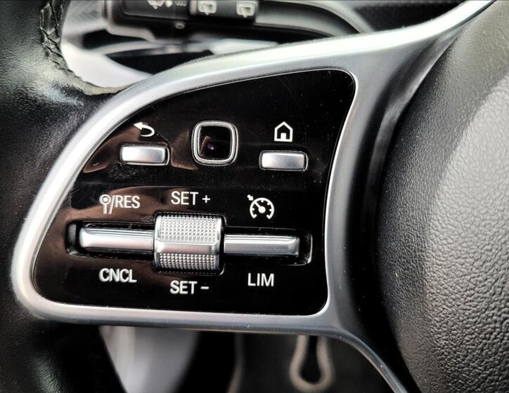 Mercedes-Benz CLA 21