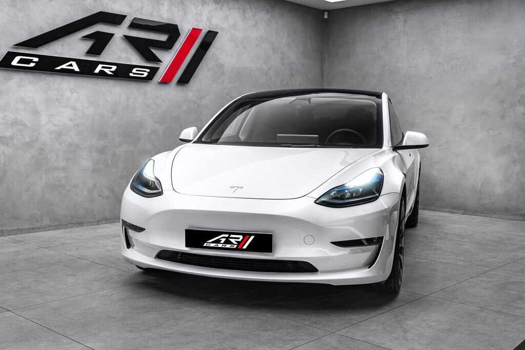 Tesla Model 3 Sedan 0,0 65 kw