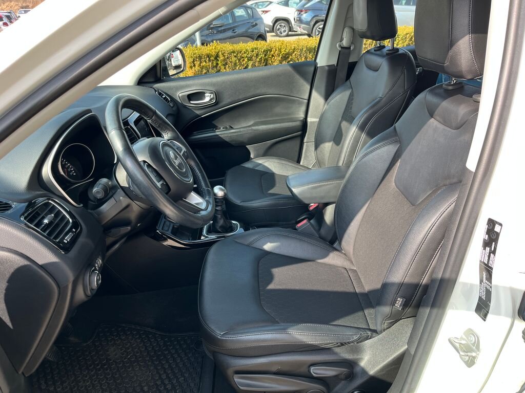 Jeep Compass SUV / Terénní 1,3 l 96 kw