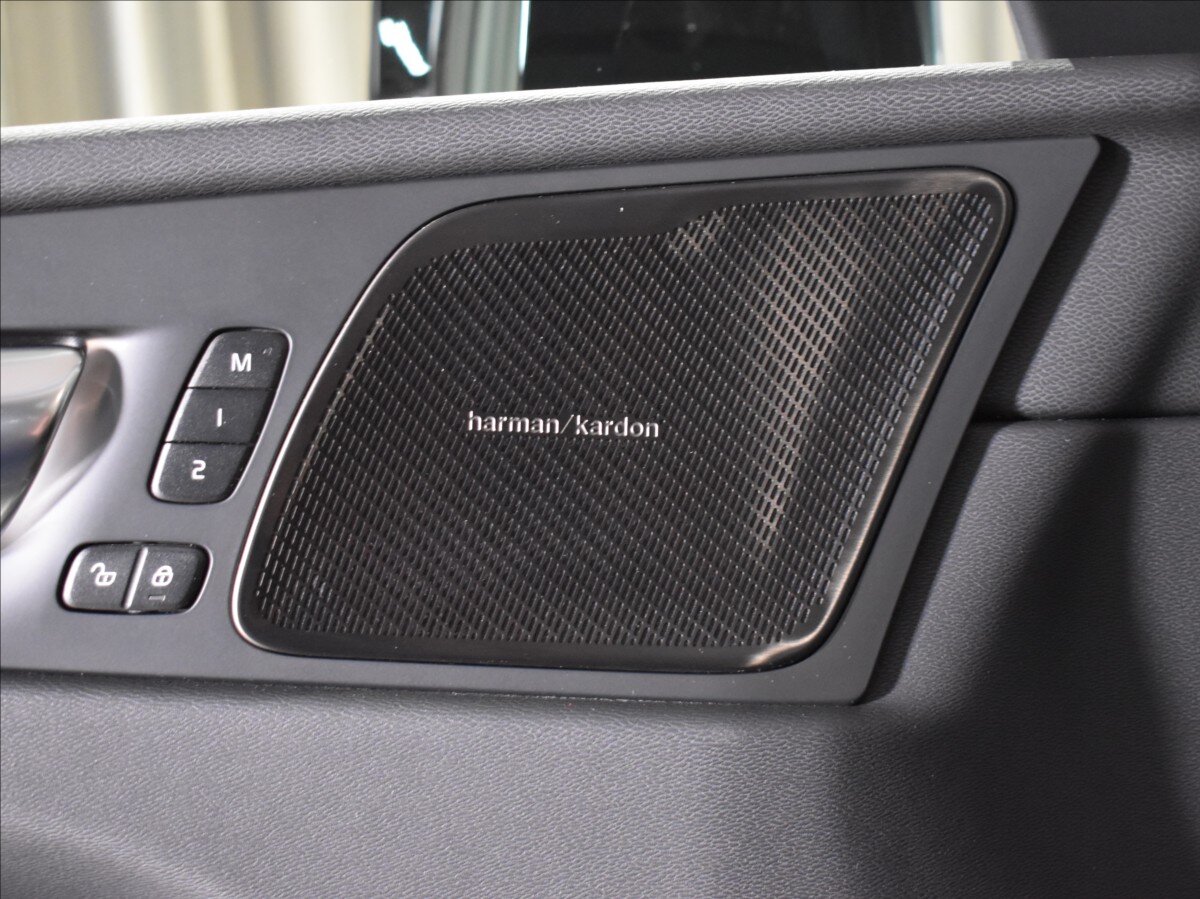 Volvo XC60 Kombi 2,0 l 257 kw