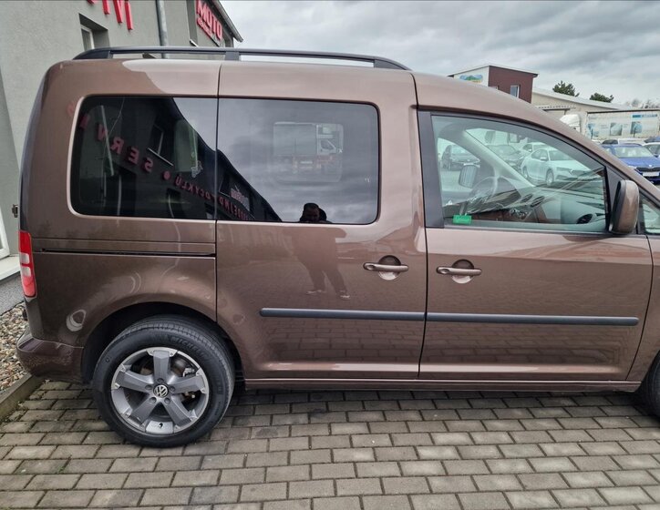 Volkswagen Caddy Kombi 1,6 l 75 kw