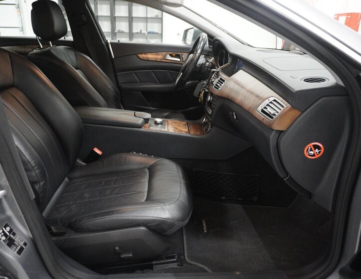 Mercedes-Benz CLS Sedan 3,0 l 195 kw