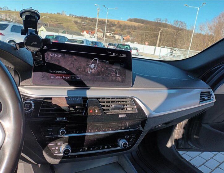 BMW Řada 5 Kombi 2,0 l 140 kw