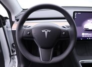 Tesla Model Y 21