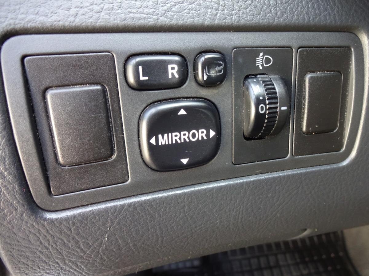 Toyota Avensis Kombi 2,0 l 93 kw