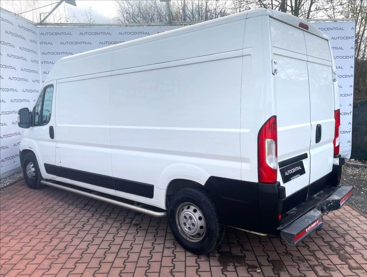 Peugeot Boxer Skříň 2,2 l 121 kw