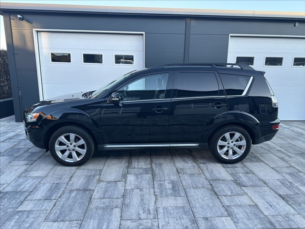 Mitsubishi Outlander SUV / Terénní 2,3 l 130 kw