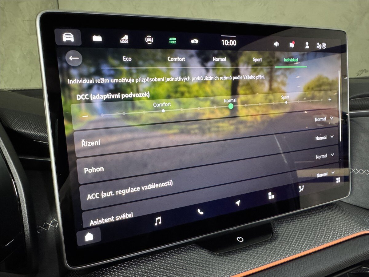 Škoda Kodiaq SUV / Terénní 1,5 l 150 kw