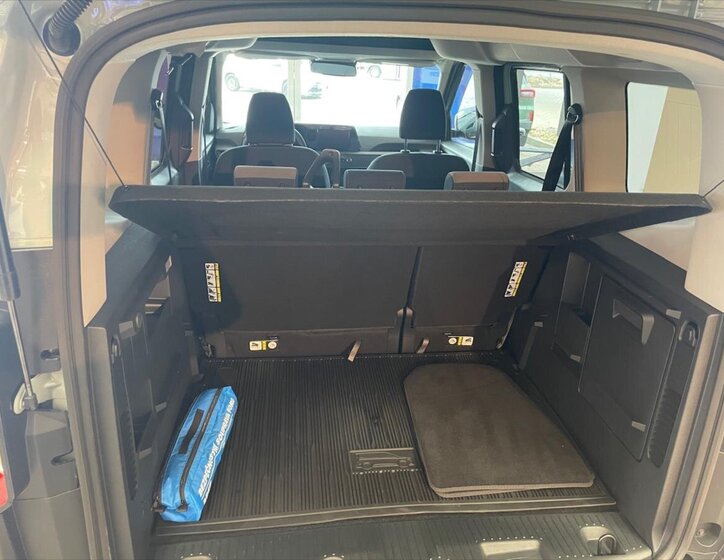 Ford Tourneo Courier MPV 999,0 91 kw