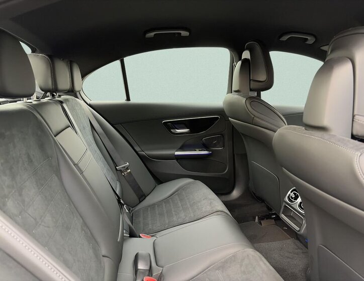 Mercedes-Benz Třídy C Sedan / Limuzína 2,0 l 145 kw