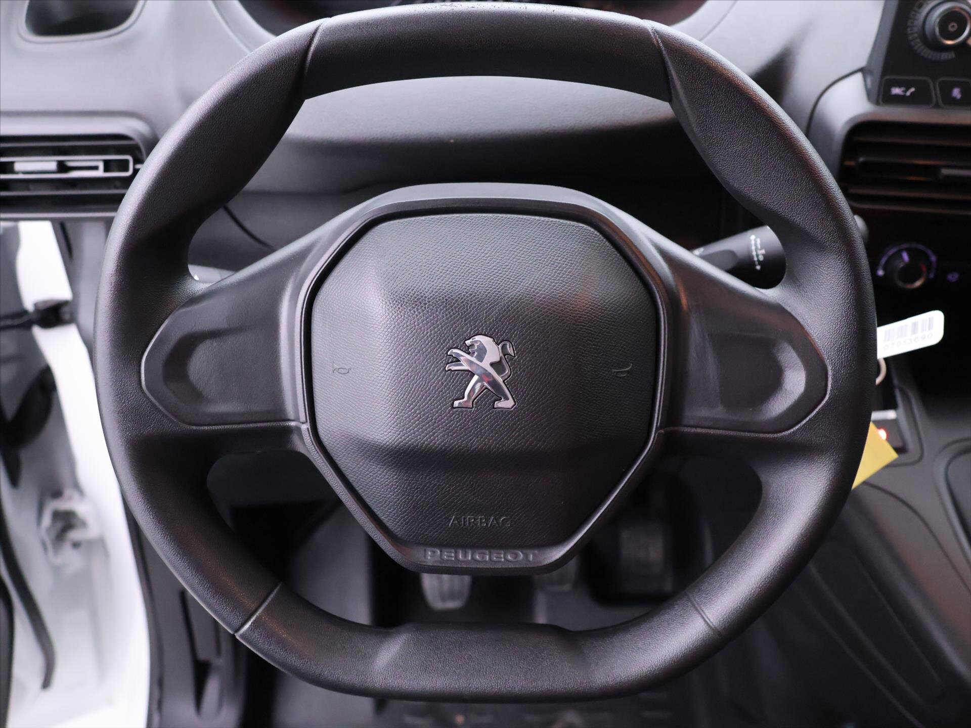 Peugeot Partner Ostatní 1,2 l 81 kw