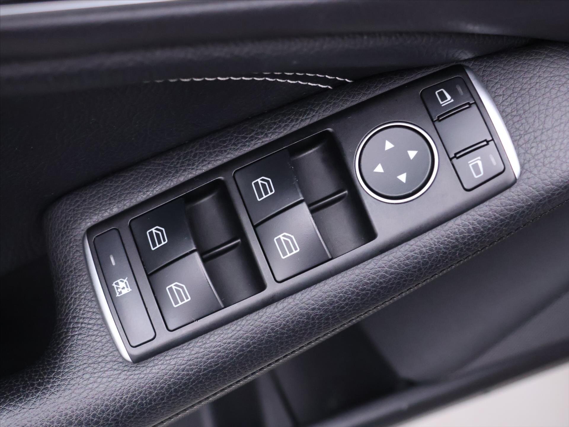 Mercedes-Benz CLA Kombi 1,5 l 80 kw