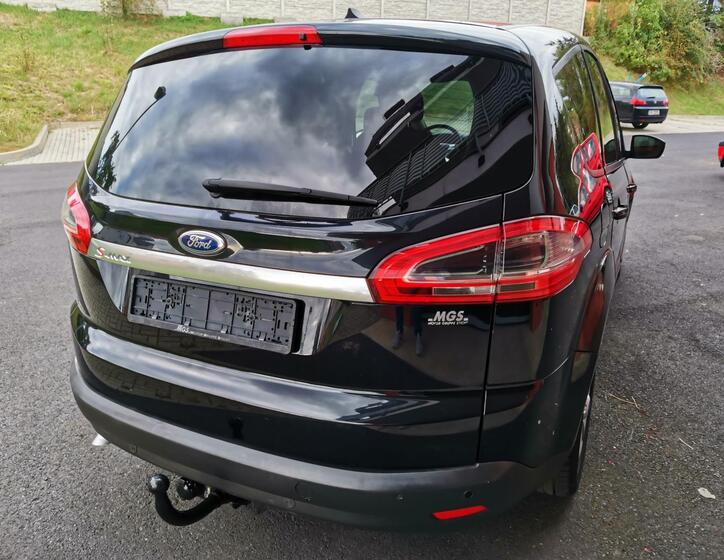 Ford S-MAX 11