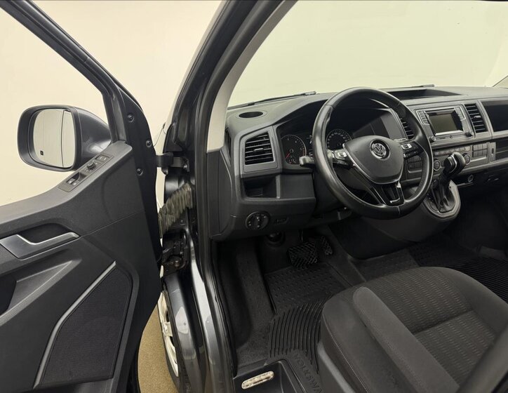 Volkswagen Caravelle Kombi 2,0 l 110 kw