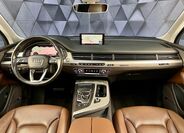 Audi Q7 10
