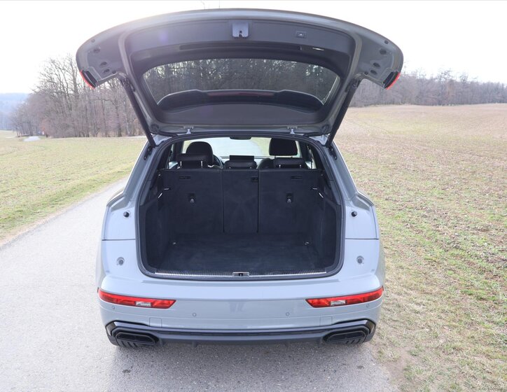 Audi Q5 SUV / Terénní 2,0 l 150 kw