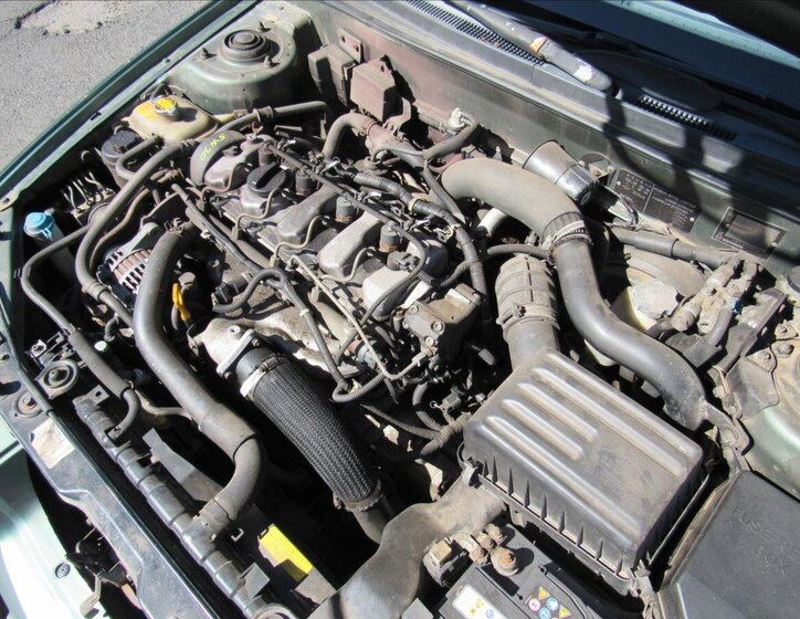 Hyundai Elantra Sedan 2,0 l 82 kw