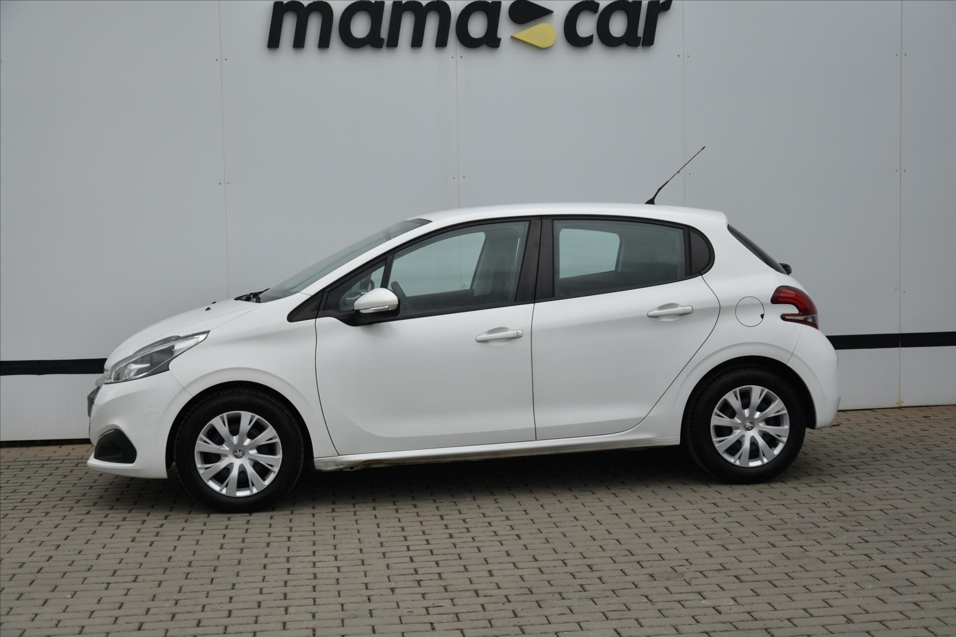 Peugeot 208 Hatchback 1,2 l 60 kw