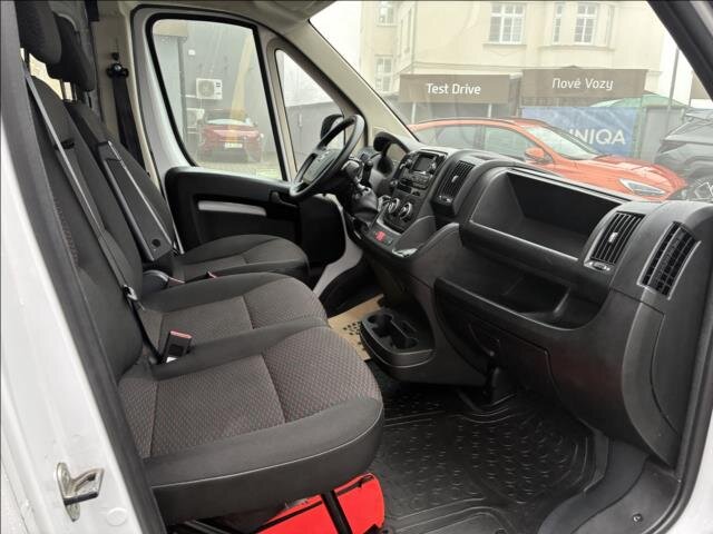 Opel Movano Skříň 2,2 l 103 kw