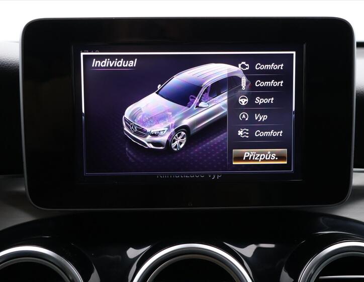 Mercedes-Benz GLC 29