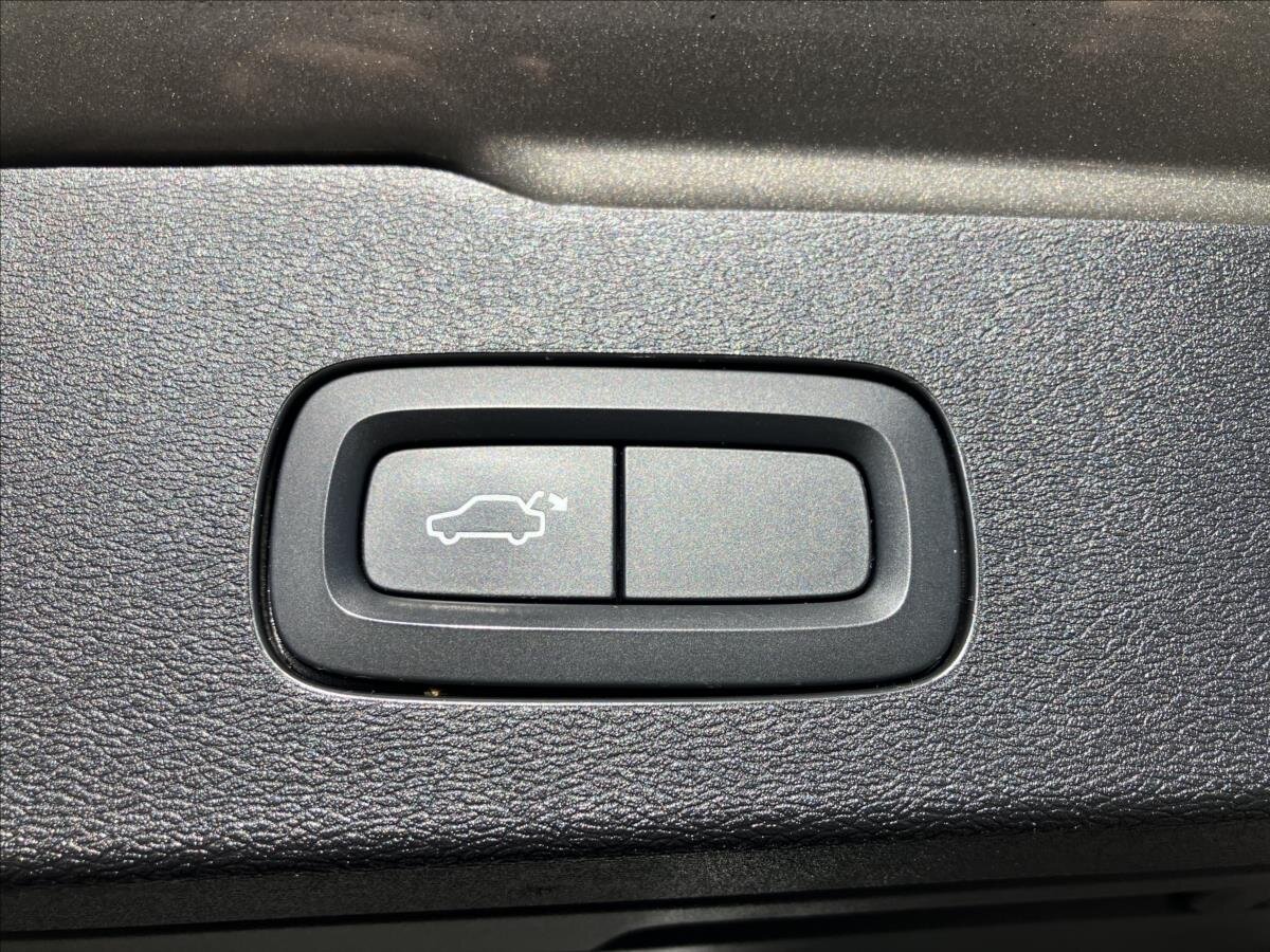 Volvo V60 Kombi 2,0 l 140 kw