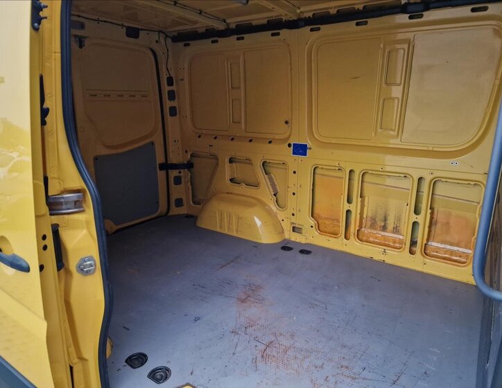 Volkswagen Crafter Skříň 2,0 l 100 kw