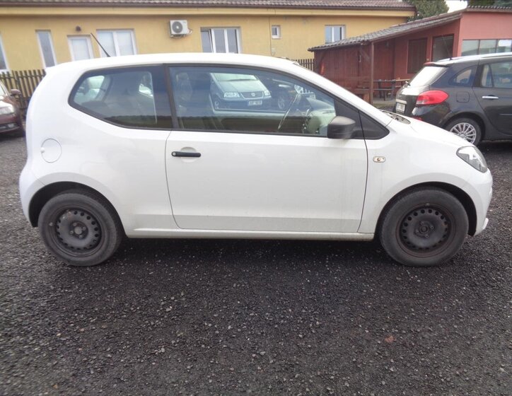 Volkswagen up! 4