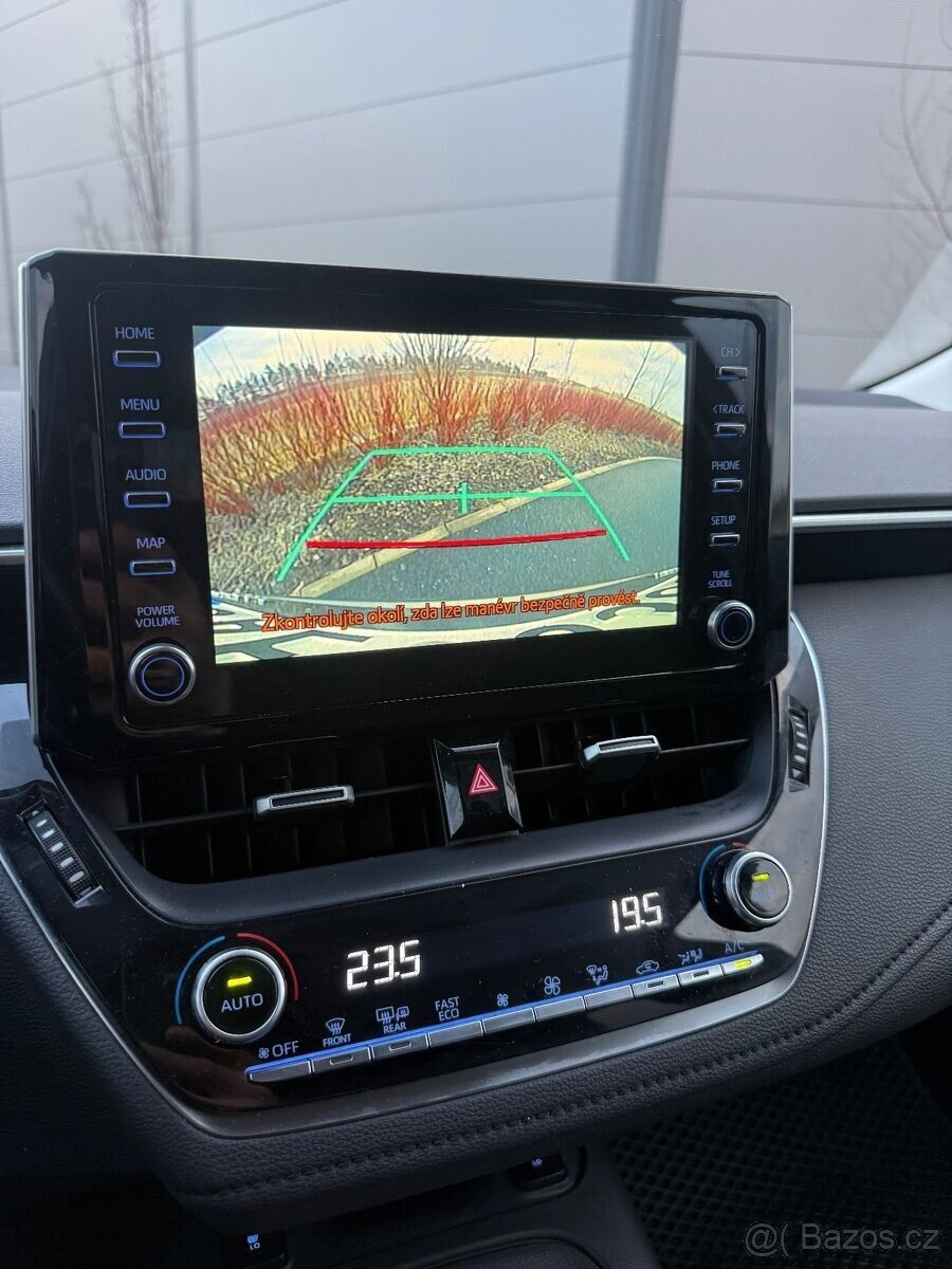 Toyota Corolla Sedan / Limuzína 0,0 72 kw